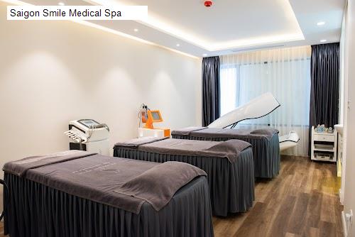 Vệ sinh Saigon Smile Medical Spa